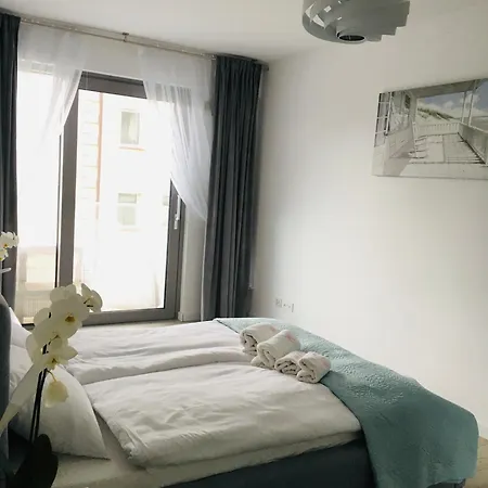 Your Holidays Promenada Gwiazd 14 C35 *