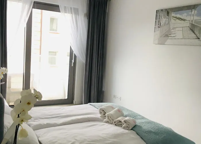 Your Holidays Promenada Gwiazd 14 C35 *